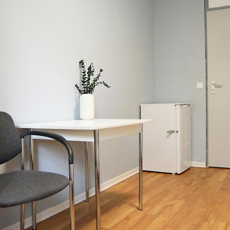 1, 2, Sleep Hostel Nuernberg Messe מראה חיצוני תמונה