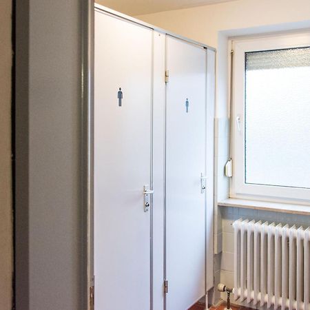 1, 2, Sleep Hostel Nuernberg Messe מראה חיצוני תמונה
