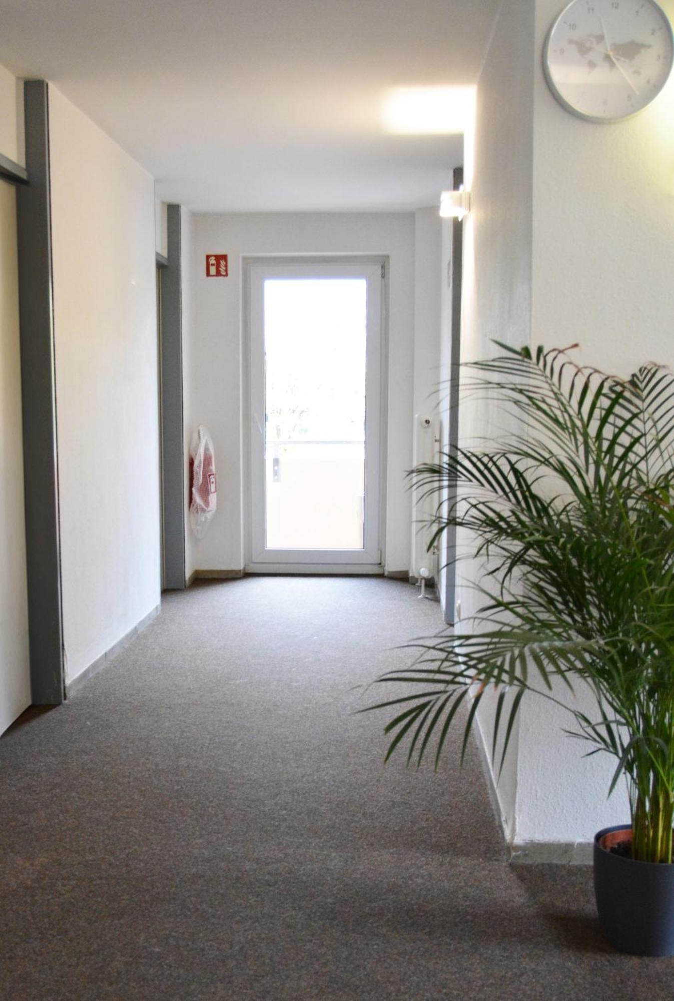 1, 2, Sleep Hostel Nuernberg Messe מראה חיצוני תמונה