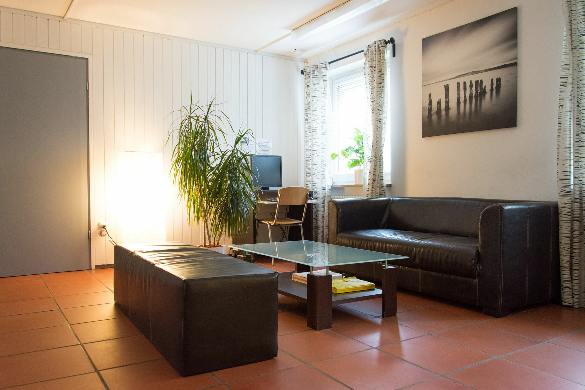 1, 2, Sleep Hostel Nuernberg Messe מראה חיצוני תמונה
