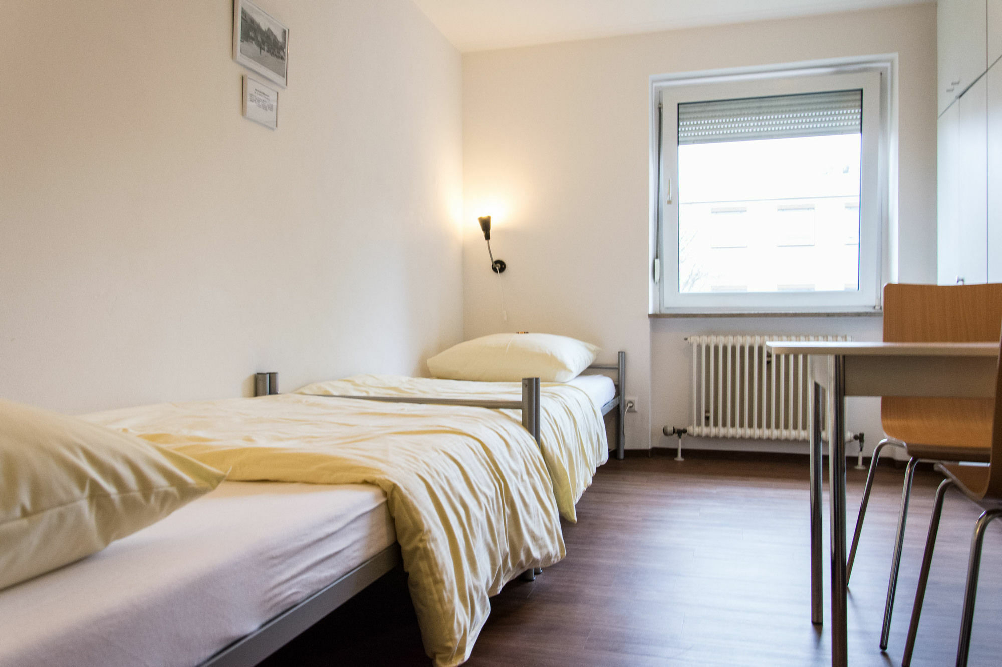 1, 2, Sleep Hostel Nuernberg Messe מראה חיצוני תמונה