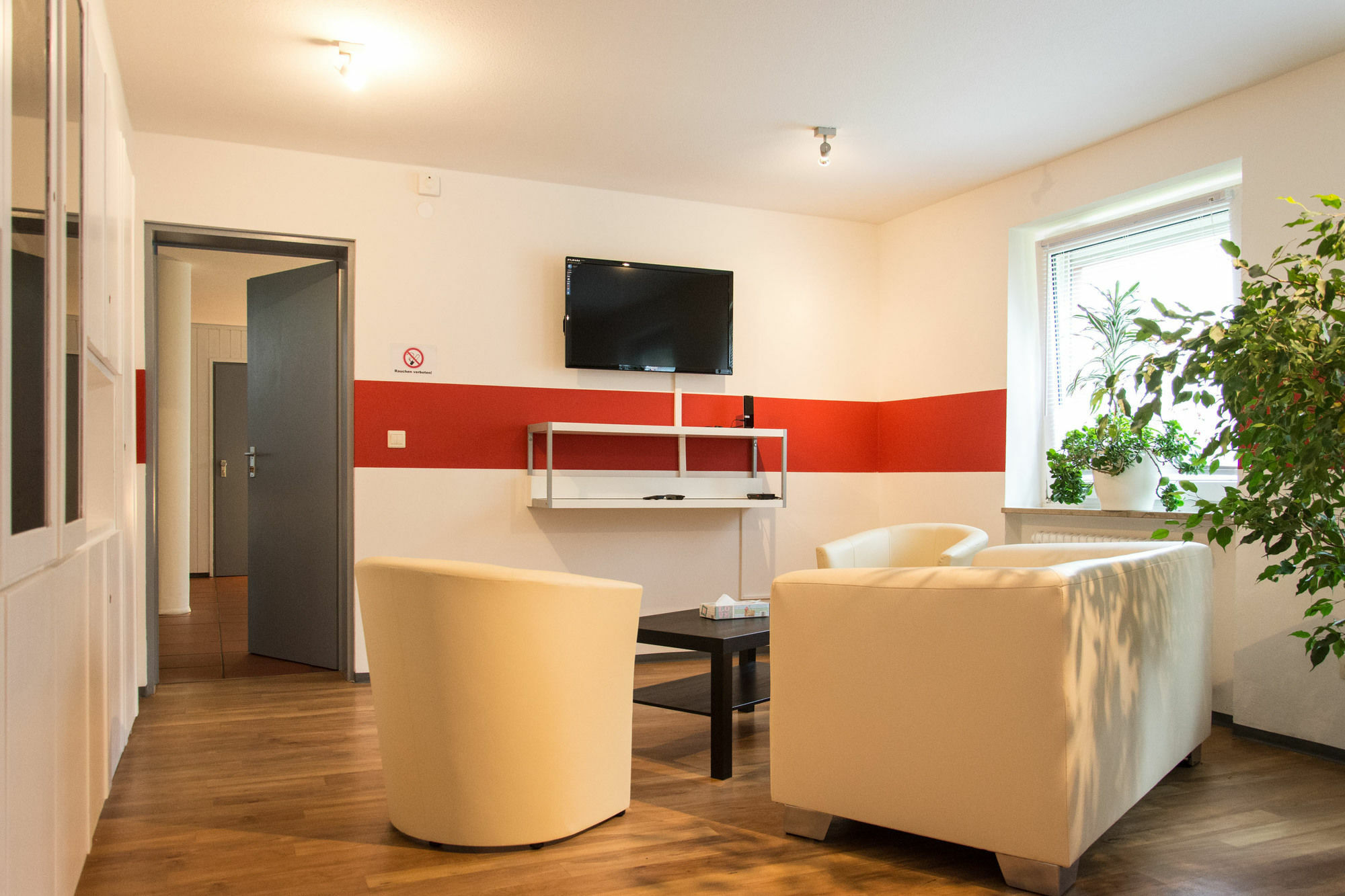 1, 2, Sleep Hostel Nuernberg Messe מראה חיצוני תמונה