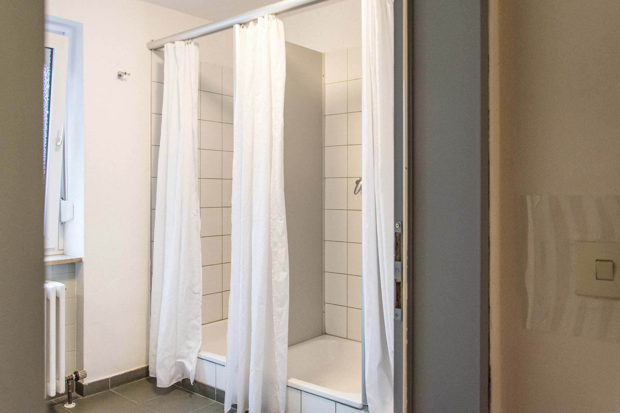 1, 2, Sleep Hostel Nuernberg Messe מראה חיצוני תמונה