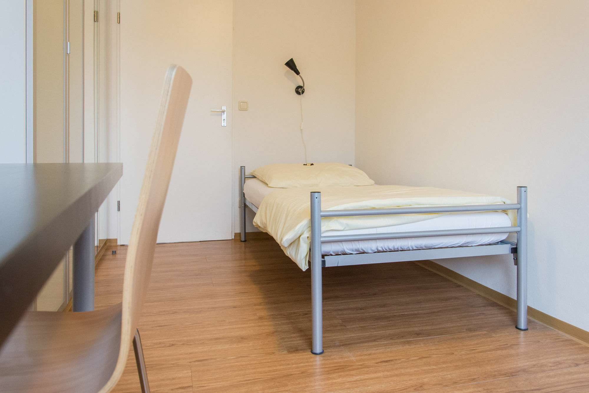 1, 2, Sleep Hostel Nuernberg Messe מראה חיצוני תמונה
